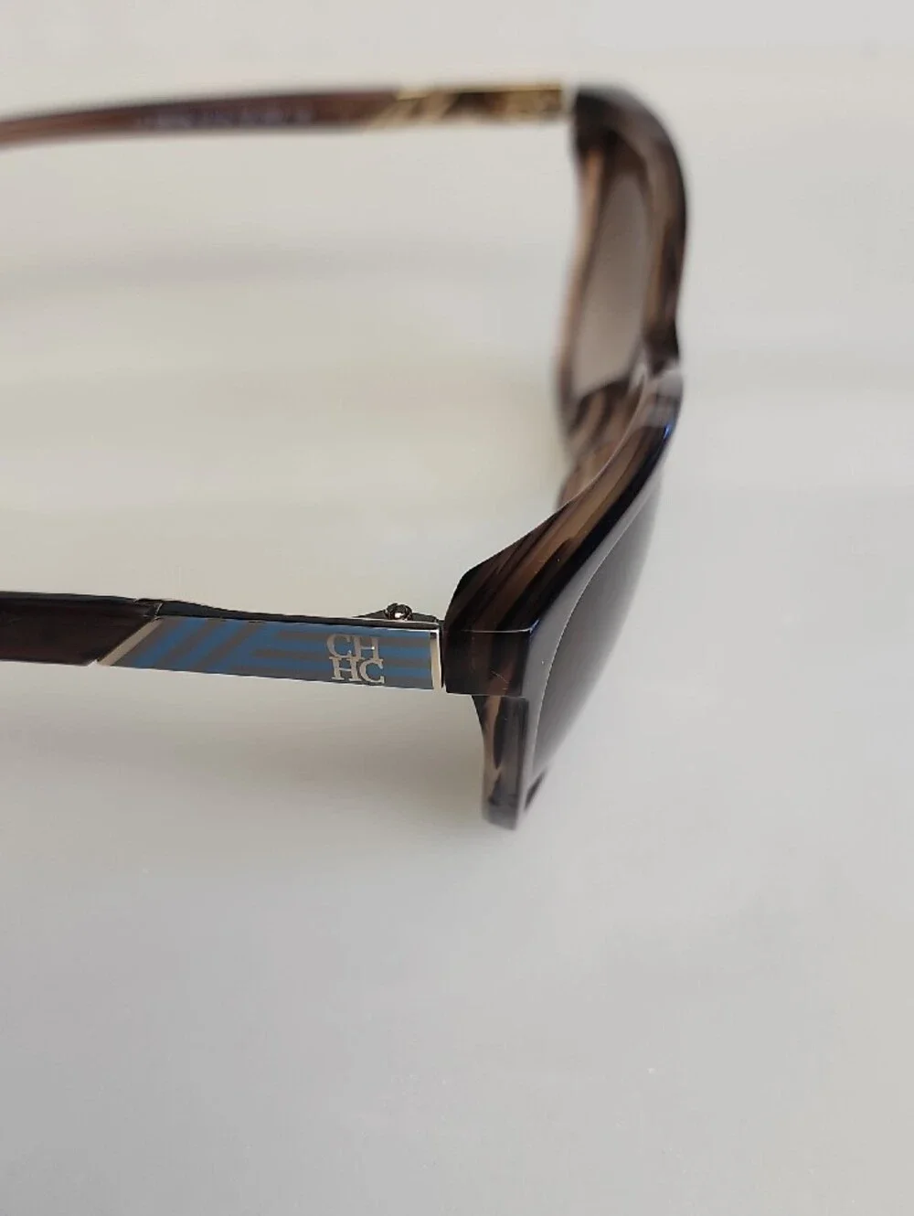 Carolina Herrera Brown Cat-Eye Sunglasses with Brown Lenses